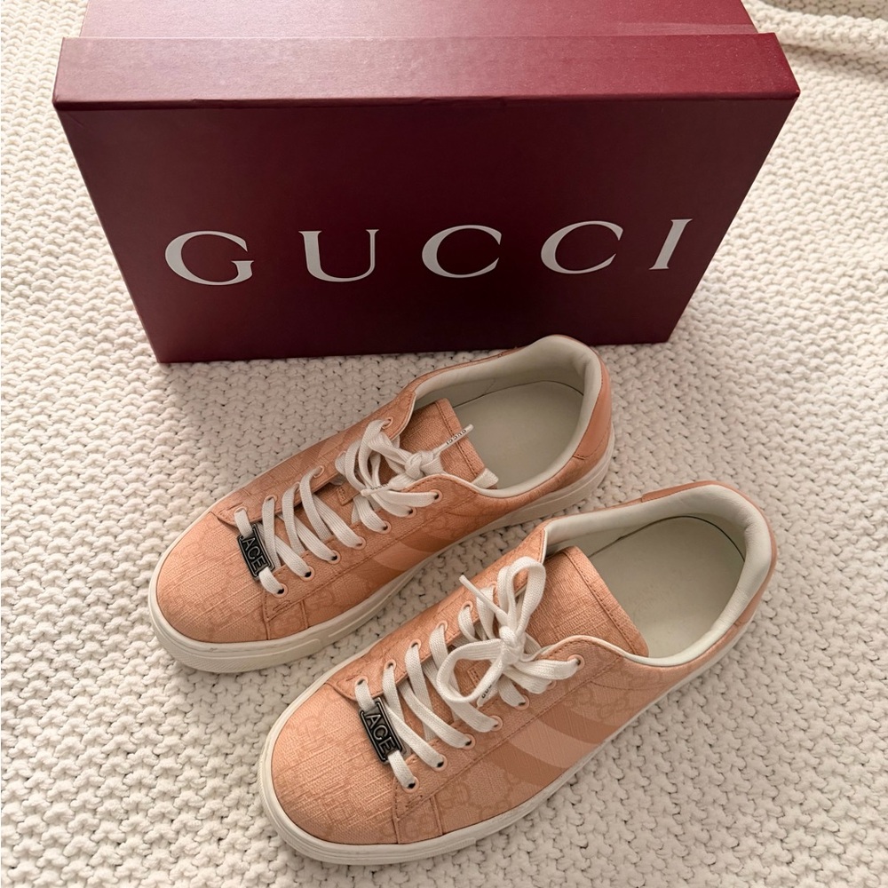 Gucci Women's Peach Sneakers